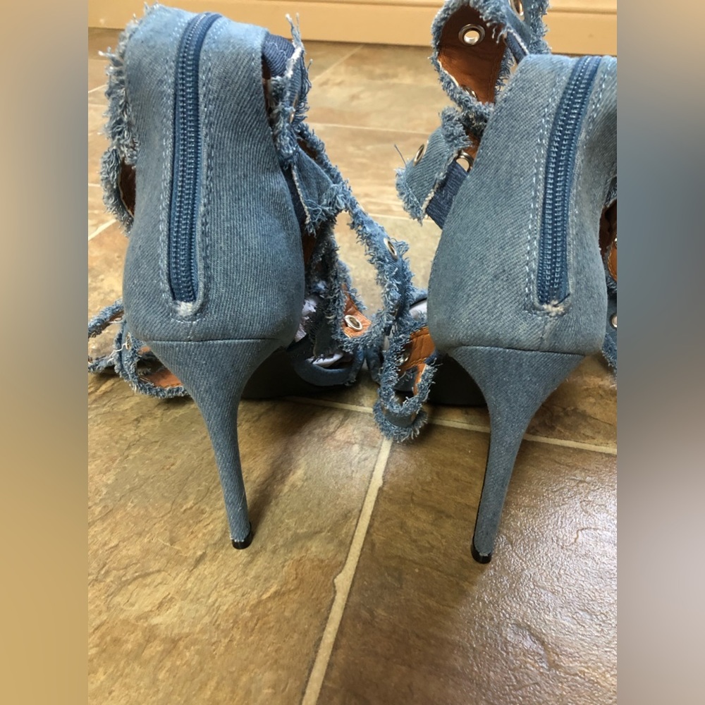 CAPE ROBBIN HIGH HEEL SANDALS SIZE: 8..5 - Picture 7 of 8
